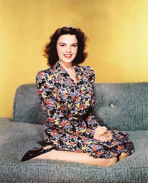 JUDY GARLAND,.-