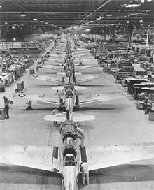 Photo 4 220px-Vultee Valiant production Downey CA 1943