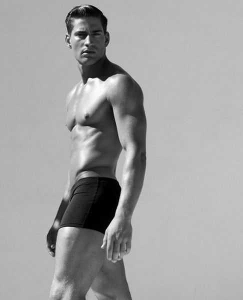 Logan-Swiecki-Taylor-Rufskin-Rufletic-Underwear-Bu-copie-4.jpg