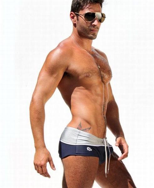 Rodiney-Santiago-Hot-Body-Rufskin-Burbujas-De-Deseo-010.jpg