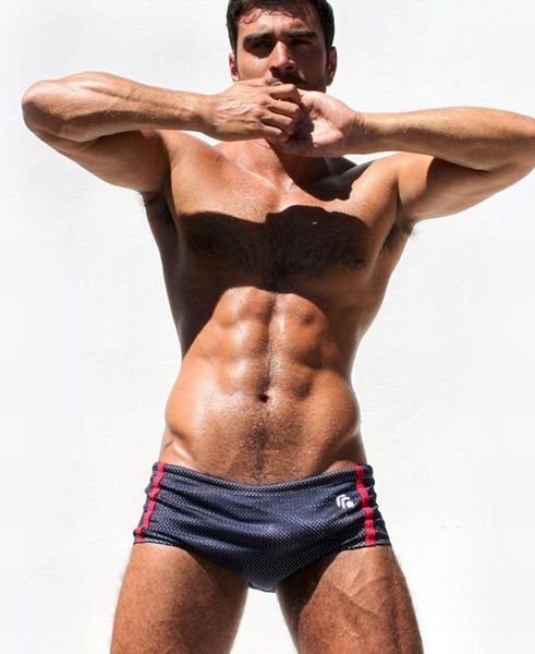 Rodiney-Santiago-Hot-Body-Rufskin-Burbujas-De-Deseo-08.jpg