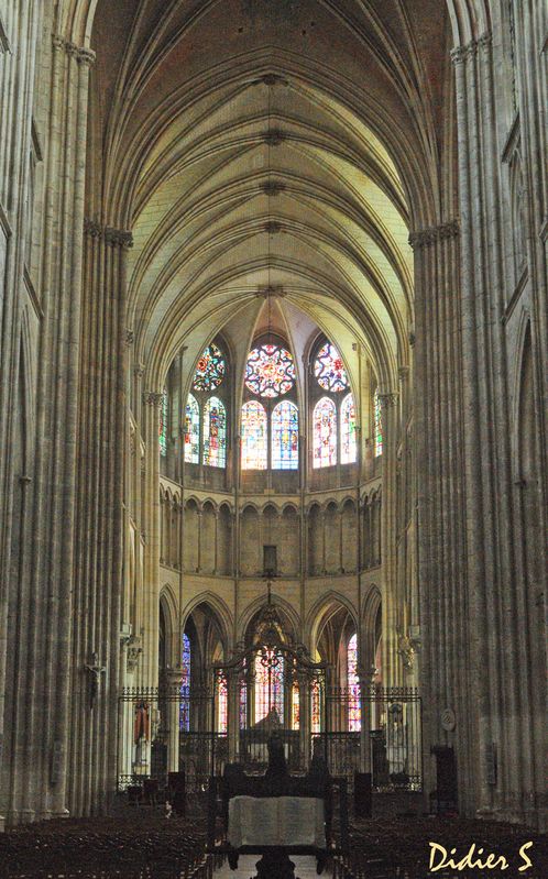 AUXERRE, église---