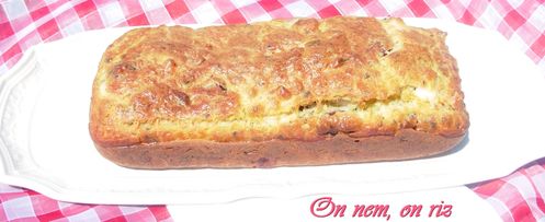 Cake chèvre-saucisson aux noisettes1