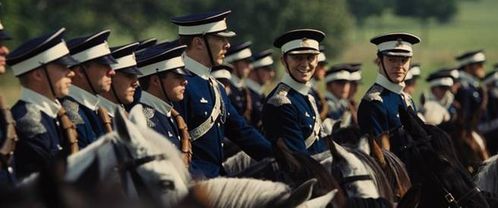 CHEVAL-DE-GUERRE.jpg