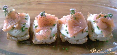 Toasts saumon fumé mozzarella
