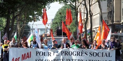 110501-LM.fr-Tete-cortege-Lyon-copie-1.jpg