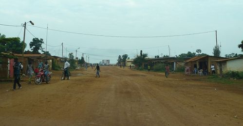 nkayi-rue-poussière