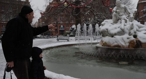 La-ville-rose-sous-la-neige.jpg