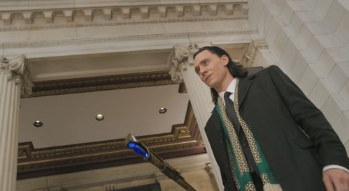 Tom-Hiddleston-The-Avengers-Loki.jpg