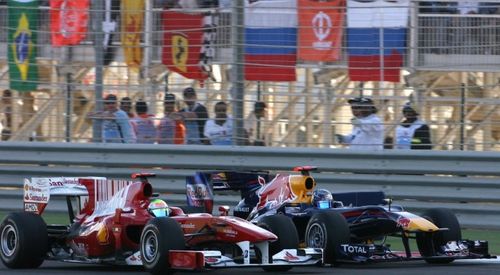 Barhain-Massa-passe-Vettel.jpg