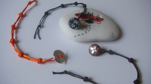 TROIS BRACELETS LIENS