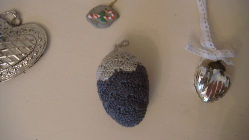 POMME PIN CROCHET