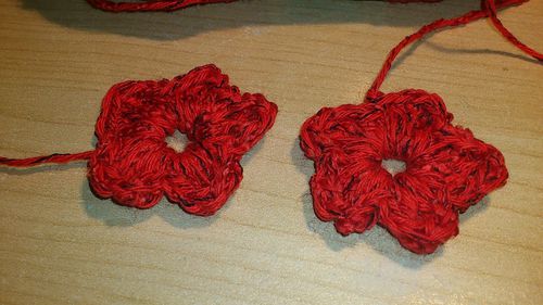 petites-fleurs-rouges.JPG