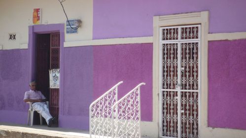 facade-violette.jpg