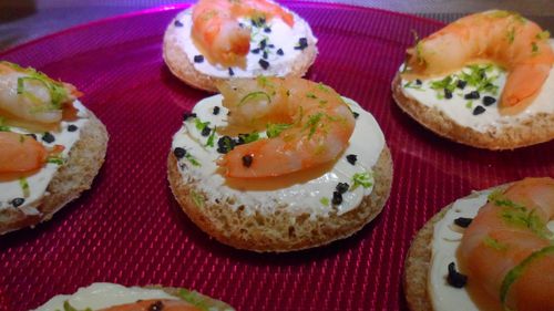 Toasts-de-crvevette-au-sel-de-lave-et-citron-vert-2.jpg