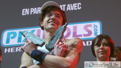 Paris Games Week 2012 - Groupe Cosplay Tomb Raider (6)