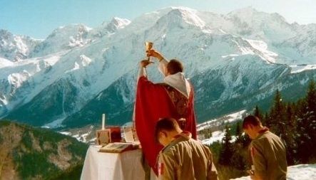 Sainte Messe.
