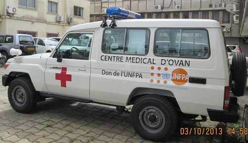 Ambulance don de l'UNFPA Gabon