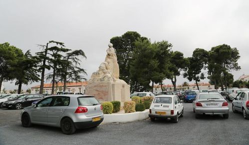 statue.jpg