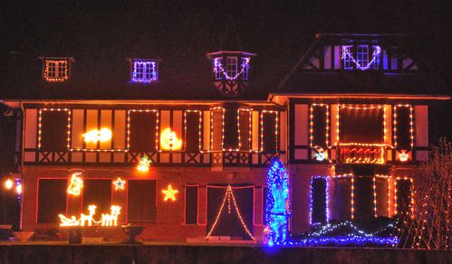 Caumont maison illuminée