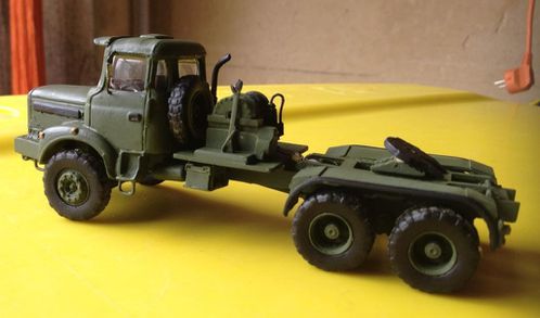 Réalisation perso : Berliet TBH tracteur de semiremorque par 