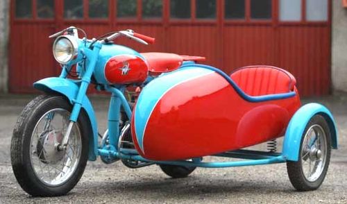 MV 125 sidecar 3-4 face
