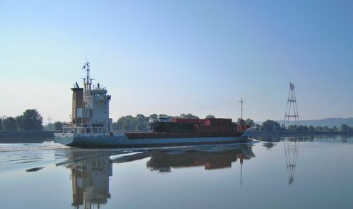 MES-Bateau-porte-peniche-arr.jpg