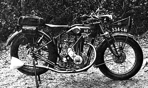 De-De-JAP626.jpg