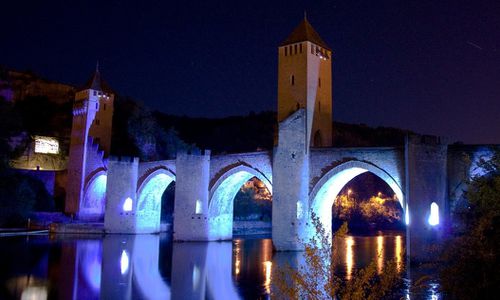 Pont-Valentre---la-nuit.jpg