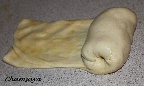 Meloui-ou-galettes-rondes-feuilletees-a-la-semoule 5286