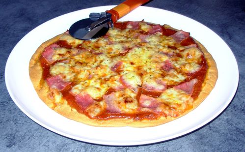 Pizza jambon-cantal2