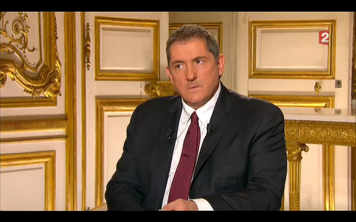 yves-calvi-face-a-sarkozy-crise.png