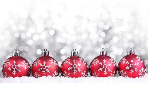 Red-Christmas-decorations-.jpg