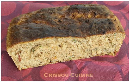 pain aux herbes et tomates séchées