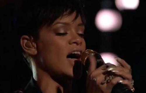 RIHANNA-THE-VOICE-2012.JPG