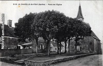 cartes-postales-photos-Place-de-l-Eglise-LA-CHAPELLE-ST-FRA