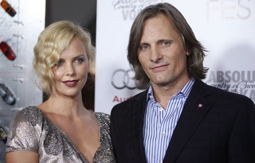 Charlize-Theron-Viggo-Mortensen.jpg