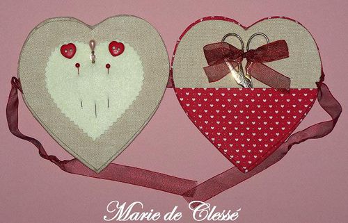Coeur brod- range ciseaux et aiguilles -ouvert-