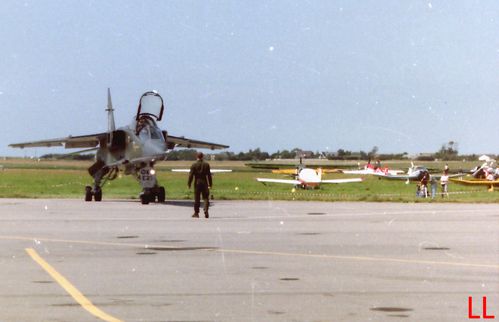 Sepecat-Jaguar-E-25-7-PK-4.jpg