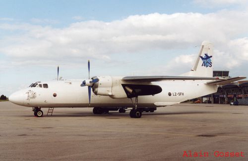 Antonov 26 LZ-SFH