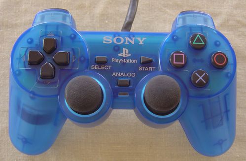 Sony---Playstation---Manette-bleue-.JPG