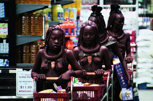 femmes africaines supermarché femmes-himbas-supermarche-490133