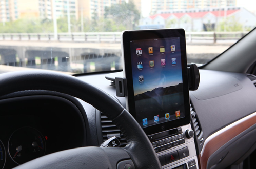 Test support voiture toutes tablettes tableau de bord : Osomount Universal  Dashboard Tablet Mount - Willbgood.com