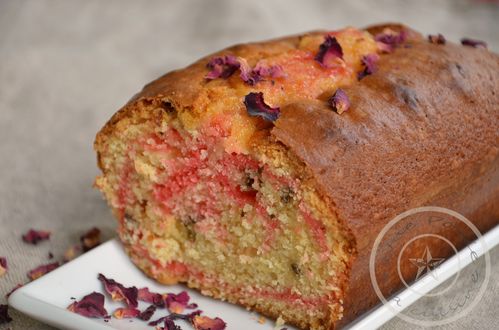 gateau-marbre-au-yaourt-et-a-la-rose.jpg