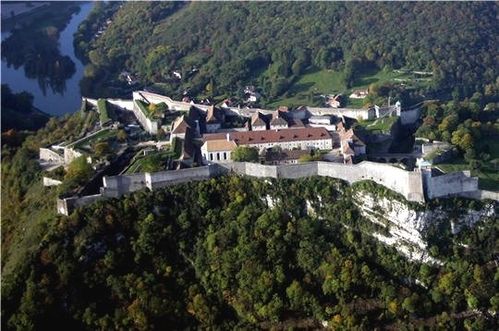 besancon-229871.jpg