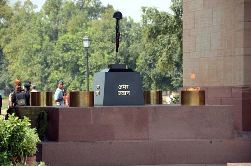 16-Delhi-India-Gate-Flame-Known-as-the-Amar-Jawan-Jyoti-The.jpg