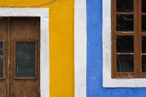Terceira Angra maisons jaune et bleue