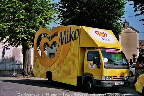 44 2002 Miko 02