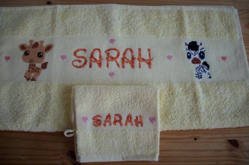 serviette brodée petshop par corinne