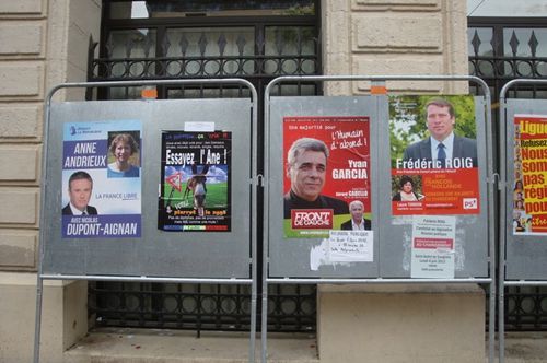 Saint-André de Sangonis affiches élections législatives